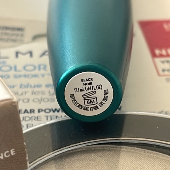 Eye Makeup Value Bundle Kit - Eyeshadow Palettes, Mascara and Cream Shadow Stick - Picture 6 of 6